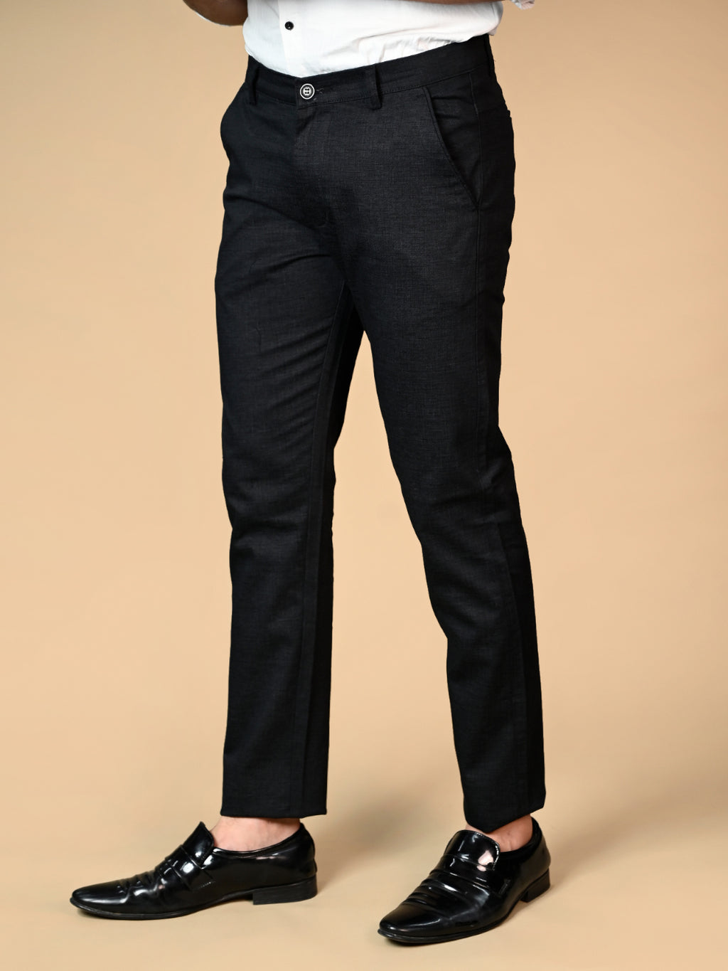 Unique 178 - Black