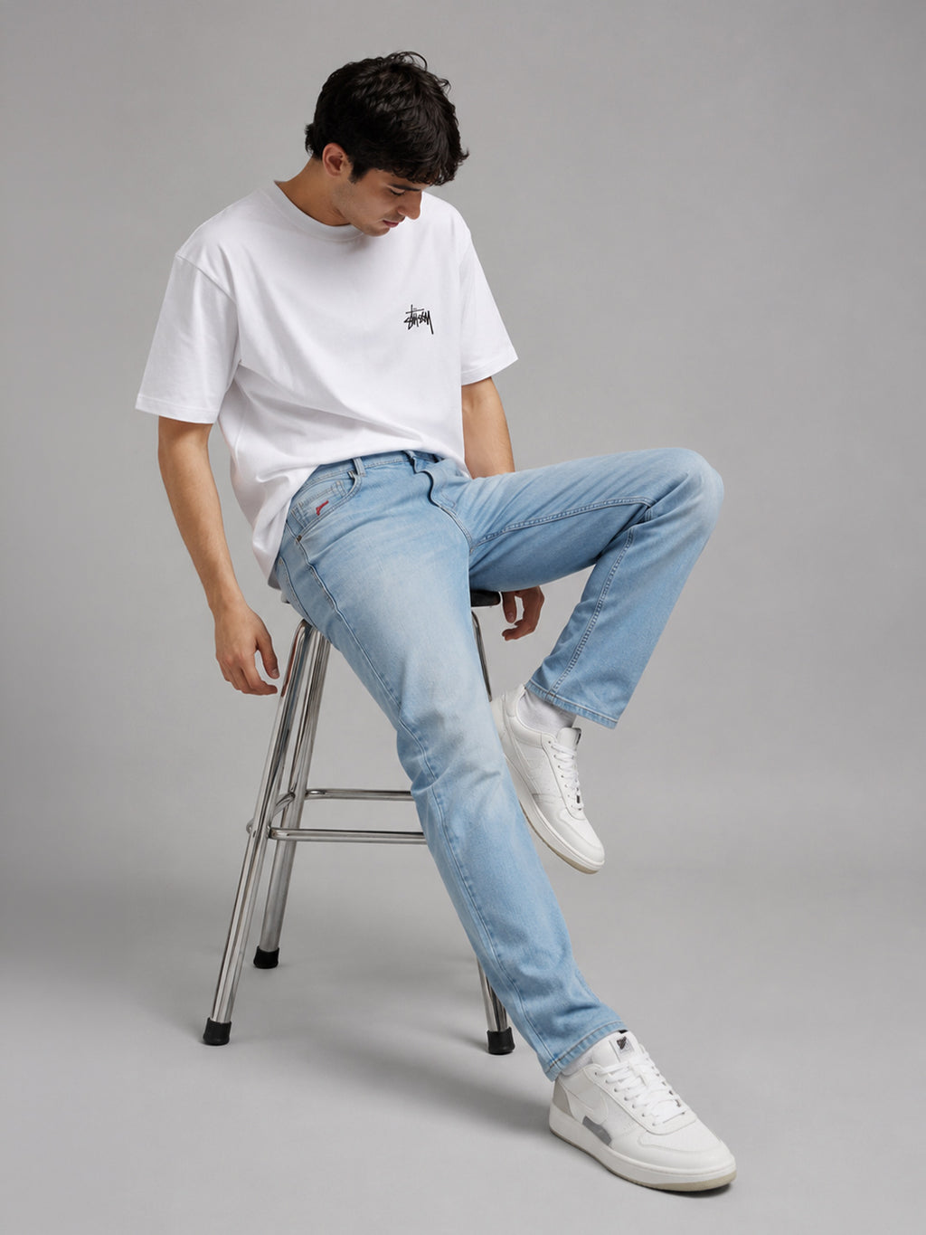 Comfort Fit Ice Blue Mid Rise Jeans